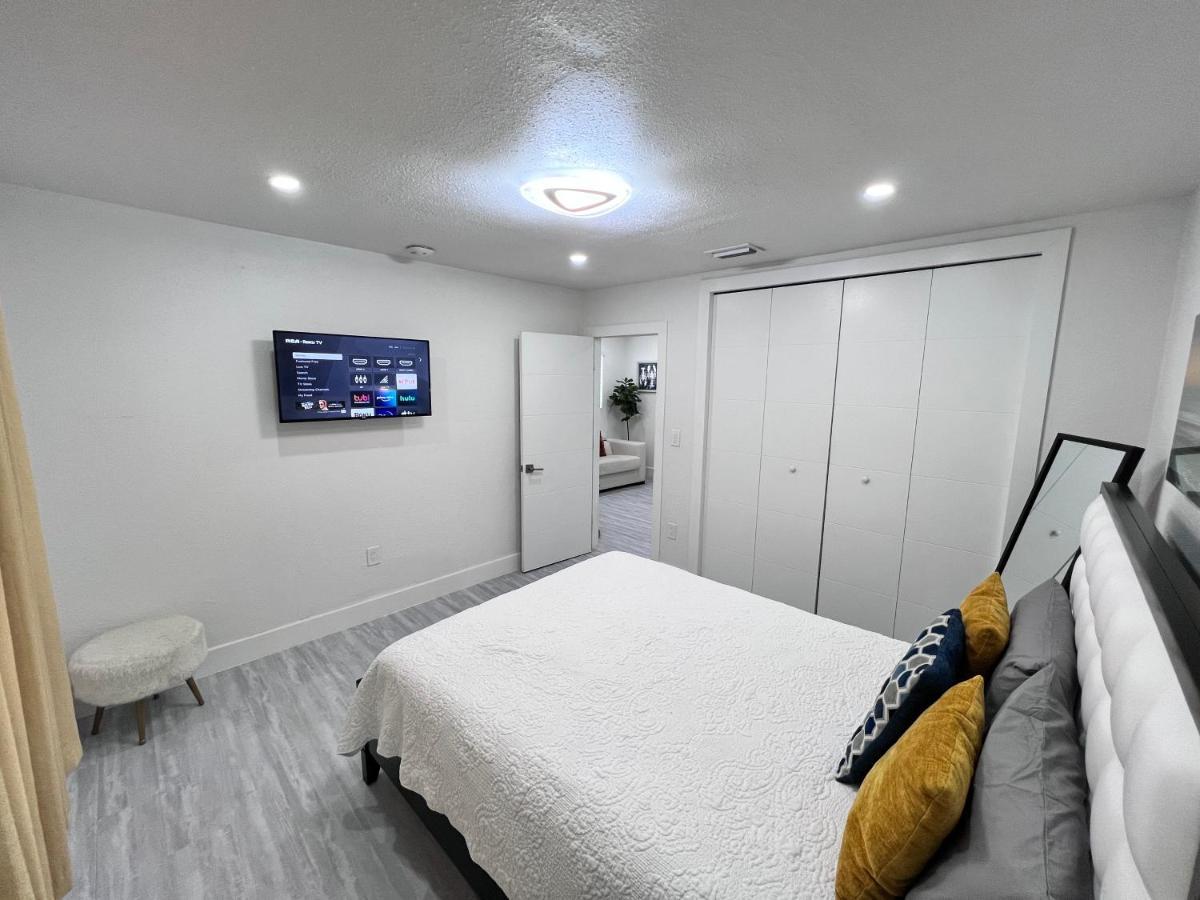 Stylish 2 Bedrooms Apartment By Miami International Airport Екстериор снимка
